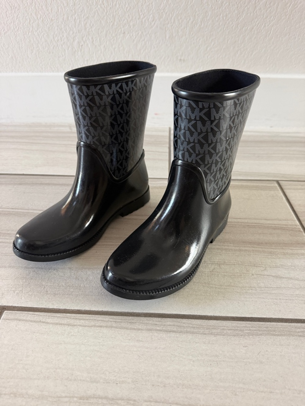 Michael Kors Black/Gray MK Logo Short Rain Boots